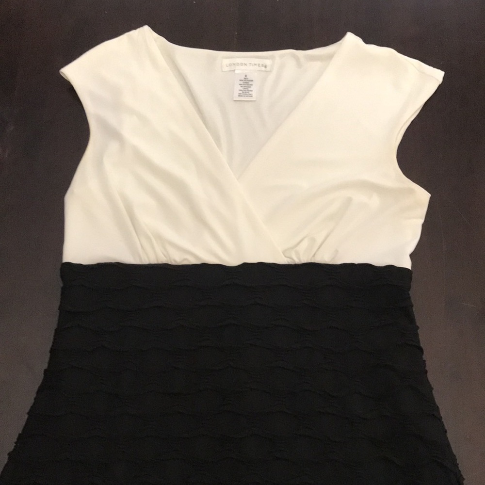 London Times Women’s Dress - Picture 3 of 8